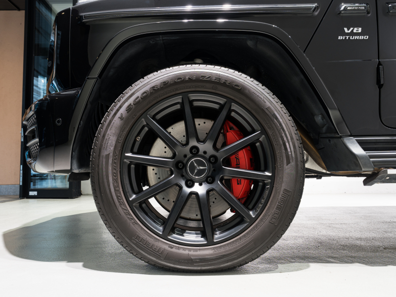 AMG Gクラス G63 AMGﾚｻﾞｰｴｸｽｸﾙｰｼﾌﾞPKG　正規D車 Meｺﾈｸﾄ 黒革 ｻﾝﾙｰﾌ 純正ﾅﾋﾞTV Burmester AMGﾊﾟﾌｫｰﾏﾝｽEX AMG20ｲﾝﾁAW 電動ｻｲﾄﾞｽﾃｯﾌﾟ　2年保証