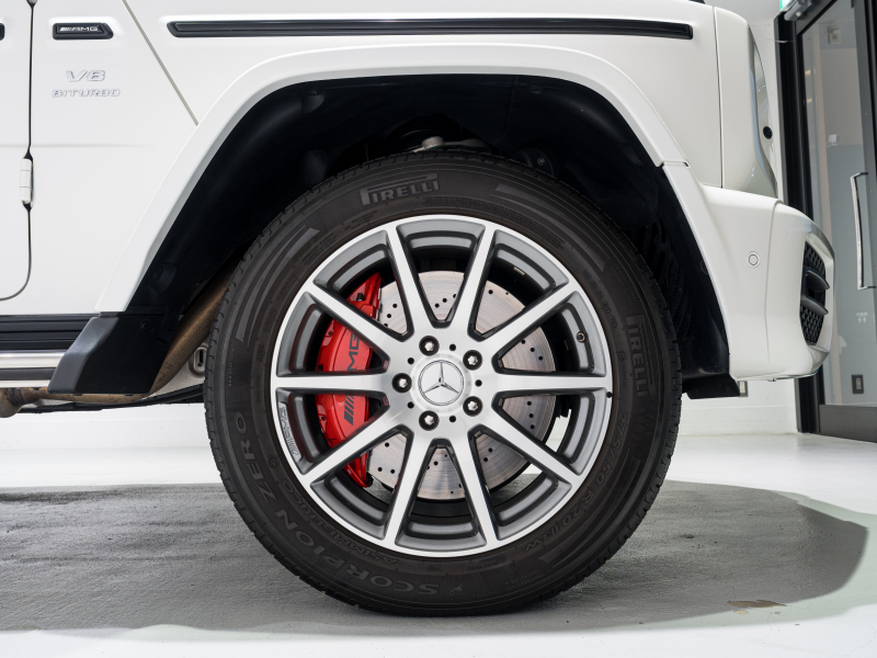 AMG Gクラス G63 AMGﾚｻﾞｰｴｸｽｸﾙｰｼﾌﾞPKG　正規D車 右H Meｺﾈｸﾄ ﾏｷｱｰﾄﾍﾞｰｼﾞｭ革 ｻﾝﾙｰﾌ 純正ﾅﾋﾞTV Burmester AMGﾊﾟﾌｫｰﾏﾝｽEX AMG20ｲﾝﾁAW　2年保証付