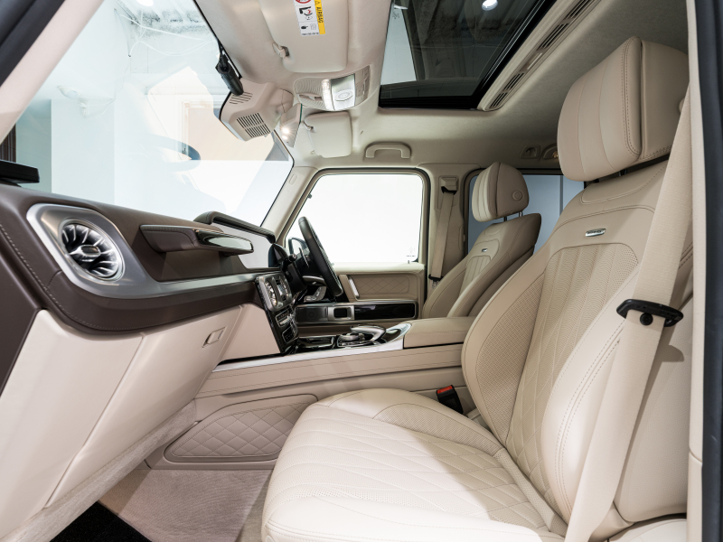 AMG Gクラス G63 AMGﾚｻﾞｰｴｸｽｸﾙｰｼﾌﾞPKG　正規D車 右H Meｺﾈｸﾄ ﾏｷｱｰﾄﾍﾞｰｼﾞｭ革 ｻﾝﾙｰﾌ 純正ﾅﾋﾞTV Burmester AMGﾊﾟﾌｫｰﾏﾝｽEX AMG20ｲﾝﾁAW　2年保証付