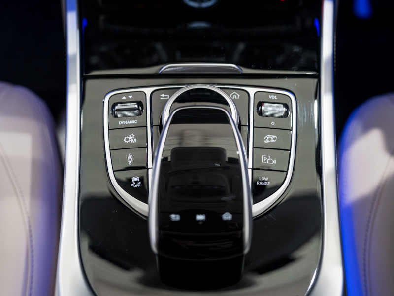 AMG Gクラス G63 AMGﾚｻﾞｰｴｸｽｸﾙｰｼﾌﾞPKG　正規D車 右H Meｺﾈｸﾄ ﾏｷｱｰﾄﾍﾞｰｼﾞｭ革 ｻﾝﾙｰﾌ 純正ﾅﾋﾞTV Burmester AMGﾊﾟﾌｫｰﾏﾝｽEX AMG20ｲﾝﾁAW　2年保証付