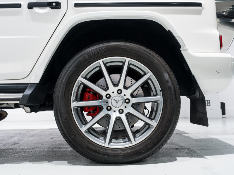 AMG Gクラス G63 AMGﾚｻﾞｰｴｸｽｸﾙｰｼﾌﾞPKG　正規D車 右H Meｺﾈｸﾄ ﾏｷｱｰﾄﾍﾞｰｼﾞｭ革 ｻﾝﾙｰﾌ 純正ﾅﾋﾞTV Burmester AMGﾊﾟﾌｫｰﾏﾝｽEX AMG20ｲﾝﾁAW　2年保証付