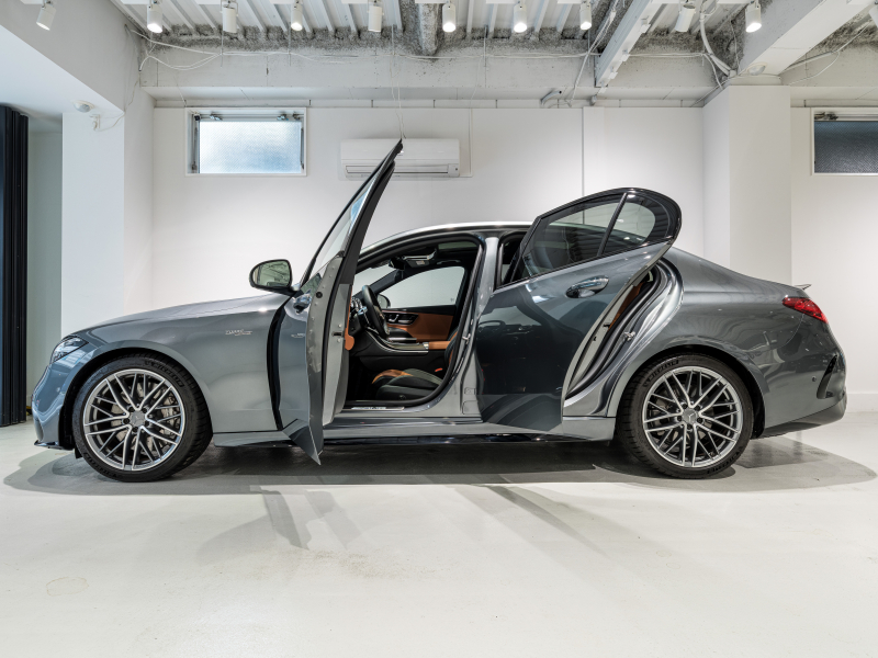 AMG Cクラス C43 4MATIC　現行ﾓﾃﾞﾙ 左H 1ｵｰﾅｰ ｼｴﾅﾌﾞﾗｳﾝﾚｻﾞｰ ｼｰﾄﾋｰﾀｰ ﾍﾞﾝﾁﾚｰﾀｰ ﾊﾟﾉﾗﾏSR 純正ARﾅﾋﾞ Burmester3D 純正19AW　新車保証継承可