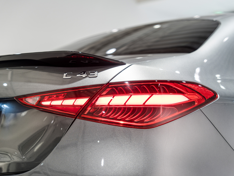 AMG Cクラス C43 4MATIC　現行ﾓﾃﾞﾙ 左H 1ｵｰﾅｰ ｼｴﾅﾌﾞﾗｳﾝﾚｻﾞｰ ｼｰﾄﾋｰﾀｰ ﾍﾞﾝﾁﾚｰﾀｰ ﾊﾟﾉﾗﾏSR 純正ARﾅﾋﾞ Burmester3D 純正19AW　新車保証継承可