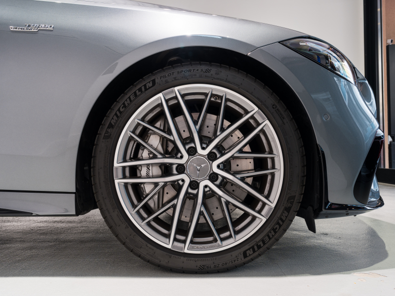 AMG Cクラス C43 4MATIC　現行ﾓﾃﾞﾙ 左H 1ｵｰﾅｰ ｼｴﾅﾌﾞﾗｳﾝﾚｻﾞｰ ｼｰﾄﾋｰﾀｰ ﾍﾞﾝﾁﾚｰﾀｰ ﾊﾟﾉﾗﾏSR 純正ARﾅﾋﾞ Burmester3D 純正19AW　新車保証継承可