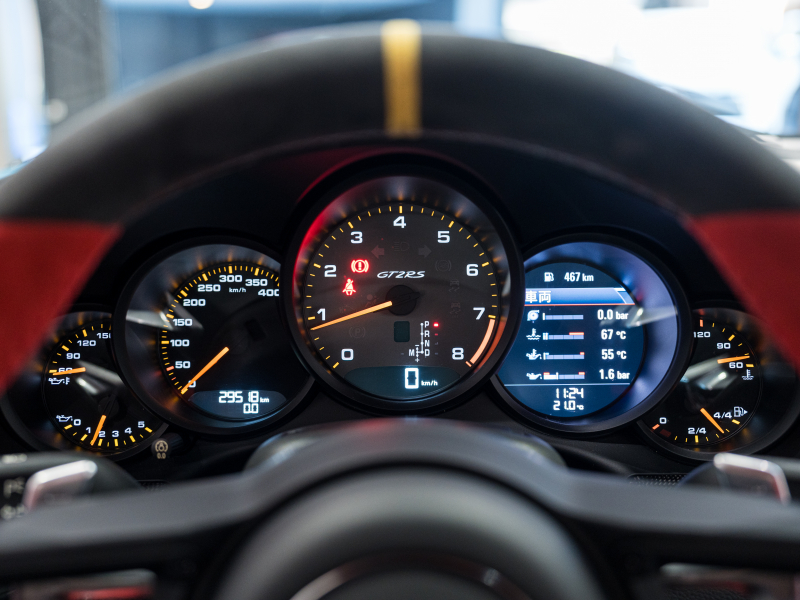 ポルシェ 911(Type991) GT2RS ｸﾗﾌﾞｽﾎﾟｰﾂ&ｽﾎﾟｰﾂｸﾛﾉPKG　正規D車 1ｵｰﾅｰ ﾌﾛﾝﾄﾘﾌﾄ ｽﾎﾟｰﾂﾊﾞｹｯﾄｼｰﾄ 純正ﾅﾋﾞTV ﾒｲﾝﾌﾞﾗｯｸLEDﾍｯﾄﾞﾗｲﾄ ﾘｱｱｸｽﾙ 20/21AW PC記録簿多数