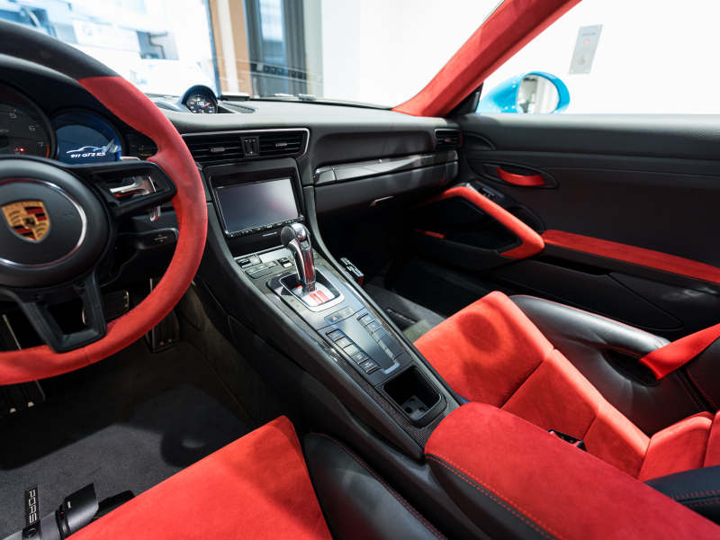 ポルシェ 911(Type991) GT2RS ｸﾗﾌﾞｽﾎﾟｰﾂ&ｽﾎﾟｰﾂｸﾛﾉPKG　正規D車 1ｵｰﾅｰ ﾌﾛﾝﾄﾘﾌﾄ ｽﾎﾟｰﾂﾊﾞｹｯﾄｼｰﾄ 純正ﾅﾋﾞTV ﾒｲﾝﾌﾞﾗｯｸLEDﾍｯﾄﾞﾗｲﾄ ﾘｱｱｸｽﾙ 20/21AW PC記録簿多数