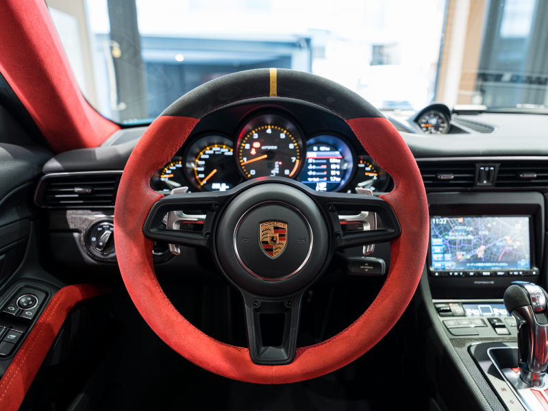 ポルシェ 911(Type991) GT2RS ｸﾗﾌﾞｽﾎﾟｰﾂ&ｽﾎﾟｰﾂｸﾛﾉPKG　正規D車 1ｵｰﾅｰ ﾌﾛﾝﾄﾘﾌﾄ ｽﾎﾟｰﾂﾊﾞｹｯﾄｼｰﾄ 純正ﾅﾋﾞTV ﾒｲﾝﾌﾞﾗｯｸLEDﾍｯﾄﾞﾗｲﾄ ﾘｱｱｸｽﾙ 20/21AW PC記録簿多数