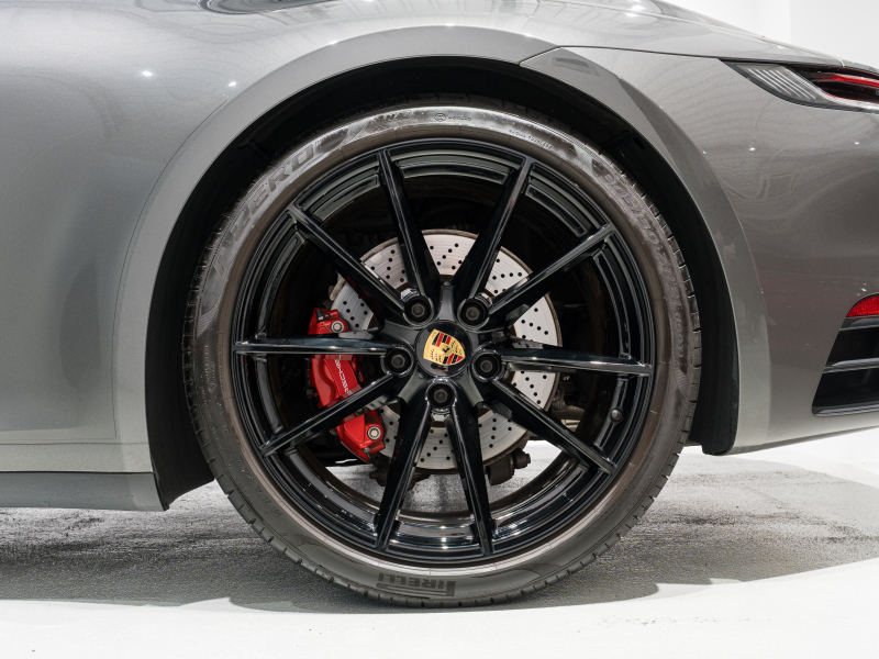 ポルシェ 911(Type992) カレラS 正規D車 エントリードライブ 14wayベージュ革シート 純正PCM BOSEサウンド ACC スポーツエキゾースト 20&21インチAW 2年保証