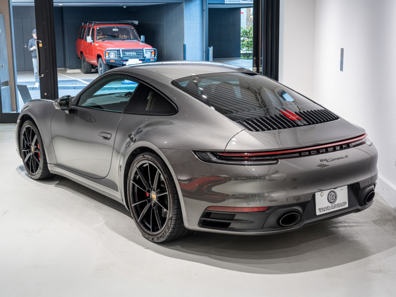 ポルシェ 911(Type992) カレラS 正規D車 エントリードライブ 14wayベージュ革シート 純正PCM BOSEサウンド ACC スポーツエキゾースト 20&21インチAW 2年保証