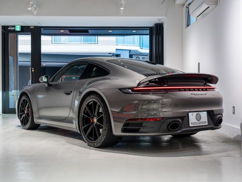 ポルシェ 911(Type992) カレラS 正規D車 エントリードライブ 14wayベージュ革シート 純正PCM BOSEサウンド ACC スポーツエキゾースト 20&21インチAW 2年保証