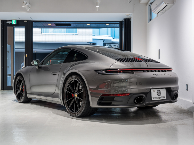 ポルシェ 911(Type992) カレラS 正規D車 エントリードライブ 14wayベージュ革シート 純正PCM BOSEサウンド ACC スポーツエキゾースト 20&21インチAW 2年保証
