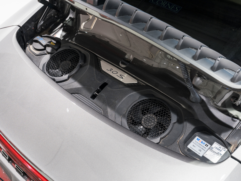 ポルシェ 911(Type992) カレラS 正規D車 エントリードライブ 14wayベージュ革シート 純正PCM BOSEサウンド ACC スポーツエキゾースト 20&21インチAW 2年保証