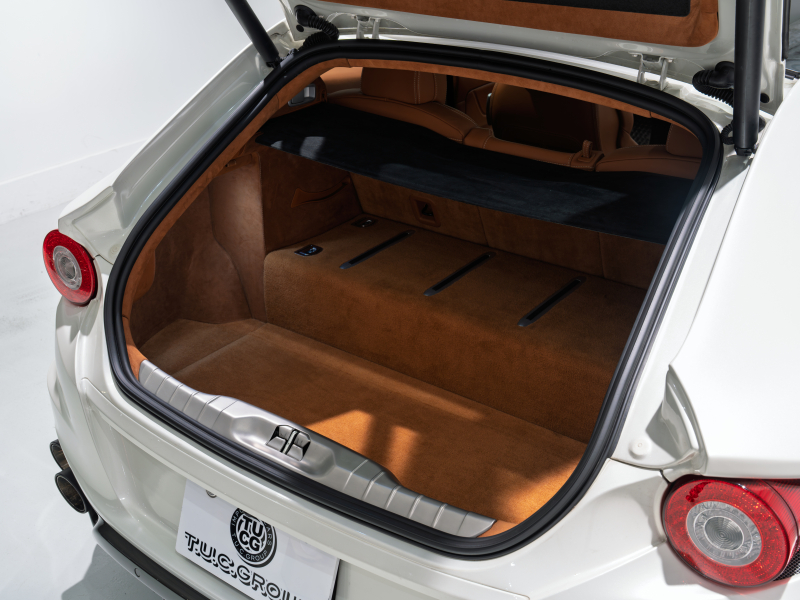 フェラーリ FF Ferrari Four F1 DCT　正規D車 左H ｸｵｲｵ革 ﾌﾙ電動ｼｰﾄﾍﾞﾝﾁﾚｰｼｮﾝ ﾊﾟﾉﾗﾏｶﾞﾗｽﾙｰﾌ ﾊﾟｯｾﾝｼﾞｬｰﾃﾞｨｽﾌﾟﾚｲ LEDｶｰﾎﾞﾝﾄﾞﾗｲﾊﾞｰｿﾞｰﾝ ﾅﾋﾞTV Bｶﾒﾗ 鍛造20ｲﾝﾁ ﾛｰﾀﾞｳﾝ PowerCraftﾏﾌﾗｰ OP800 記録簿多数