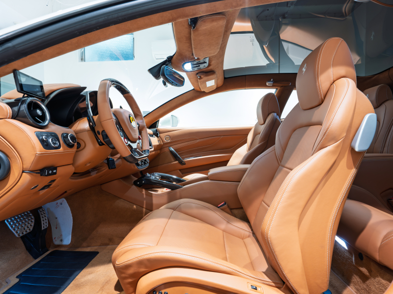 フェラーリ FF Ferrari Four F1 DCT　正規D車 左H ｸｵｲｵ革 ﾌﾙ電動ｼｰﾄﾍﾞﾝﾁﾚｰｼｮﾝ ﾊﾟﾉﾗﾏｶﾞﾗｽﾙｰﾌ ﾊﾟｯｾﾝｼﾞｬｰﾃﾞｨｽﾌﾟﾚｲ LEDｶｰﾎﾞﾝﾄﾞﾗｲﾊﾞｰｿﾞｰﾝ ﾅﾋﾞTV Bｶﾒﾗ 鍛造20ｲﾝﾁ ﾛｰﾀﾞｳﾝ PowerCraftﾏﾌﾗｰ OP800 記録簿多数