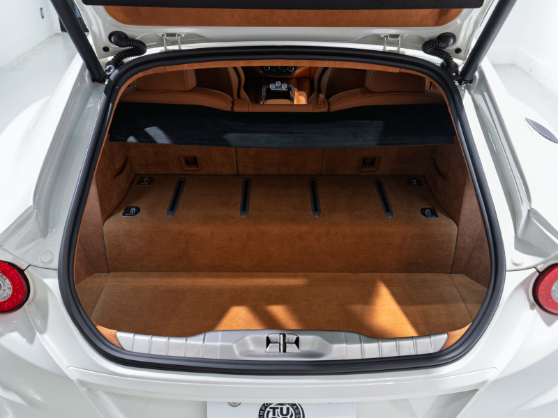 フェラーリ FF Ferrari Four F1 DCT　正規D車 左H ｸｵｲｵ革 ﾌﾙ電動ｼｰﾄﾍﾞﾝﾁﾚｰｼｮﾝ ﾊﾟﾉﾗﾏｶﾞﾗｽﾙｰﾌ ﾊﾟｯｾﾝｼﾞｬｰﾃﾞｨｽﾌﾟﾚｲ LEDｶｰﾎﾞﾝﾄﾞﾗｲﾊﾞｰｿﾞｰﾝ ﾅﾋﾞTV Bｶﾒﾗ 鍛造20ｲﾝﾁ ﾛｰﾀﾞｳﾝ PowerCraftﾏﾌﾗｰ OP800 記録簿多数