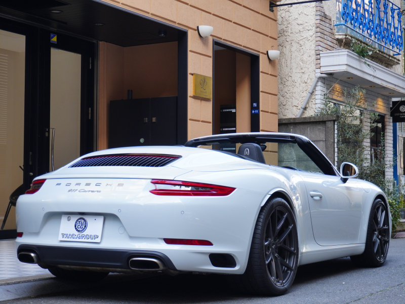 ポルシェ 911(Type991.2) ｶﾚﾗ ｶﾌﾞﾘｵﾚ　後期 正規D車 MY17 黒革 ﾍﾞﾝﾁﾚｰﾀｰ PCMﾅﾋﾞTV Bｶﾒﾗ BOSEｻｳﾝﾄﾞ LEDﾍｯﾄﾞﾗｲﾄ Fﾘﾌﾀｰ 20AW　2年保証付