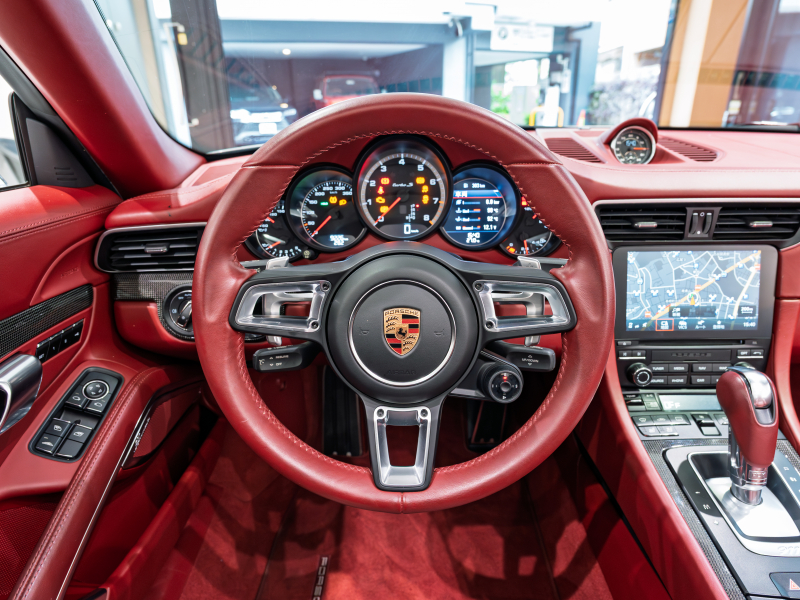 ポルシェ 911(Type991.2) ﾀｰﾎﾞS ｶﾌﾞﾘｵﾚ ｽﾎﾟｰﾂｸﾛﾉPKG　正規D車 左ﾊﾝﾄﾞﾙ ｴﾝﾄﾘｰD ﾚｻﾞｰｲﾝﾃﾘｱ ﾋｰﾀｰ&ﾍﾞﾝﾁﾚｰｼｮﾝ PCMﾅﾋﾞ TVﾁｭｰﾅｰ Burmesterﾊｲｴﾝﾄﾞ ﾌﾛﾝﾄﾘﾌﾄｼｽﾃﾑ  TECHARTｴｱﾛｷｯﾄ OP20ｲﾝﾁAW