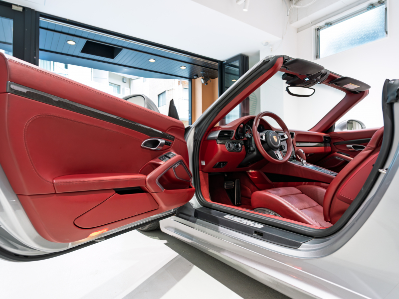 ポルシェ 911(Type991.2) ﾀｰﾎﾞS ｶﾌﾞﾘｵﾚ ｽﾎﾟｰﾂｸﾛﾉPKG　正規D車 左ﾊﾝﾄﾞﾙ ｴﾝﾄﾘｰD ﾚｻﾞｰｲﾝﾃﾘｱ ﾋｰﾀｰ&ﾍﾞﾝﾁﾚｰｼｮﾝ PCMﾅﾋﾞ TVﾁｭｰﾅｰ Burmesterﾊｲｴﾝﾄﾞ ﾌﾛﾝﾄﾘﾌﾄｼｽﾃﾑ  TECHARTｴｱﾛｷｯﾄ OP20ｲﾝﾁAW