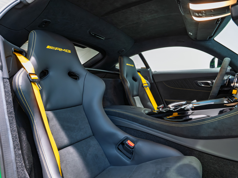 AMG GT GT R　正規D車 ﾌﾙﾚｻﾞｰPKG ｷｰﾚｽｺﾞｰ AMGｽﾎﾟｰﾂﾊﾞｹｯﾄｼｰﾄ 純正ﾅﾋﾞ Bｶﾒﾗ Burmester AMGﾊﾟﾌｫｰﾏﾝｽｴｸﾞｿﾞｰｽﾄ OP19/20AW AMGﾘｱｱｸｽﾙｽﾃｱﾘﾝｸﾞ　2年保証付