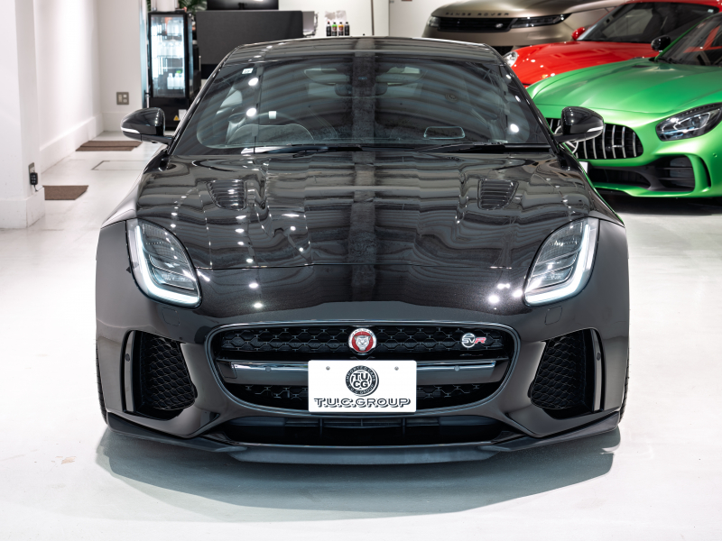 ジャガー Fタイプ SVR 5.0L P575 AWD　正規D車 右H SVRｶｰﾎﾞﾝｾﾗﾐｯｸﾌﾞﾚｰｷﾊﾟｯｸ 12way革ｼｰﾄ ﾋｰﾀｰ&ﾍﾞﾝﾁﾚｰﾀｰ ﾊﾟﾉﾗﾐｯｸR MERIDIAN 専用INCONELｴｷｿﾞｰｽﾄ OP20AW