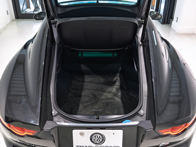 ジャガー Fタイプ SVR 5.0L P575 AWD　正規D車 右H SVRｶｰﾎﾞﾝｾﾗﾐｯｸﾌﾞﾚｰｷﾊﾟｯｸ 12way革ｼｰﾄ ﾋｰﾀｰ&ﾍﾞﾝﾁﾚｰﾀｰ ﾊﾟﾉﾗﾐｯｸR MERIDIAN 専用INCONELｴｷｿﾞｰｽﾄ OP20AW