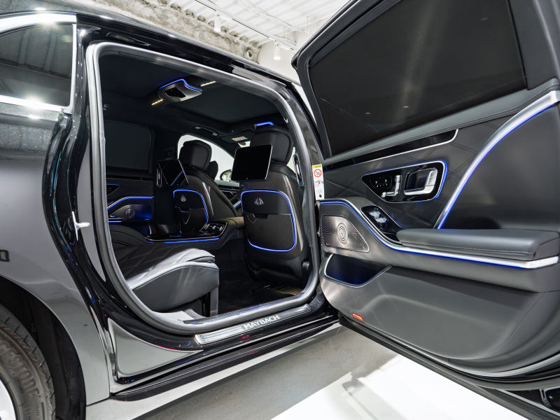 メルセデスマイバッハ Sクラス S580 4MATIC ファーストクラス&ドライバーズPKG 正規D車 1オーナー 4人乗り 黒革 パノラマSR リアアクスル MBUX AR Burmester ARヘッドアップ 専用20インチAW