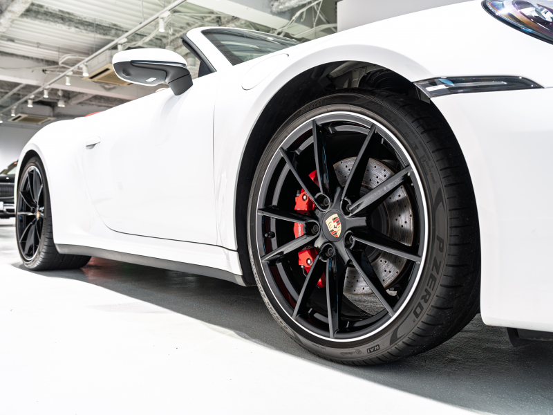 ポルシェ 911(Type992) ｶﾚﾗS ｶﾌﾞﾘｵﾚ　正規D車 ｴﾝﾄﾘｰD ﾍﾞｰｼﾞｭﾚｻﾞｰ 14wayｱﾀﾞﾌﾟﾃｨﾌﾞｼｰﾄ ﾍﾞﾝﾁﾚｰｼｮﾝ 純正PCM ACC ﾚｰﾝﾁｪﾝｼﾞA ｽﾎﾟｰﾂｴｷｿﾞｰｽﾄ 20&21ｲﾝﾁAW