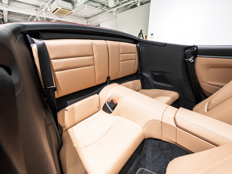 ポルシェ 911(Type992) ｶﾚﾗS ｶﾌﾞﾘｵﾚ　正規D車 ｴﾝﾄﾘｰD ﾍﾞｰｼﾞｭﾚｻﾞｰ 14wayｱﾀﾞﾌﾟﾃｨﾌﾞｼｰﾄ ﾍﾞﾝﾁﾚｰｼｮﾝ 純正PCM ACC ﾚｰﾝﾁｪﾝｼﾞA ｽﾎﾟｰﾂｴｷｿﾞｰｽﾄ 20&21ｲﾝﾁAW