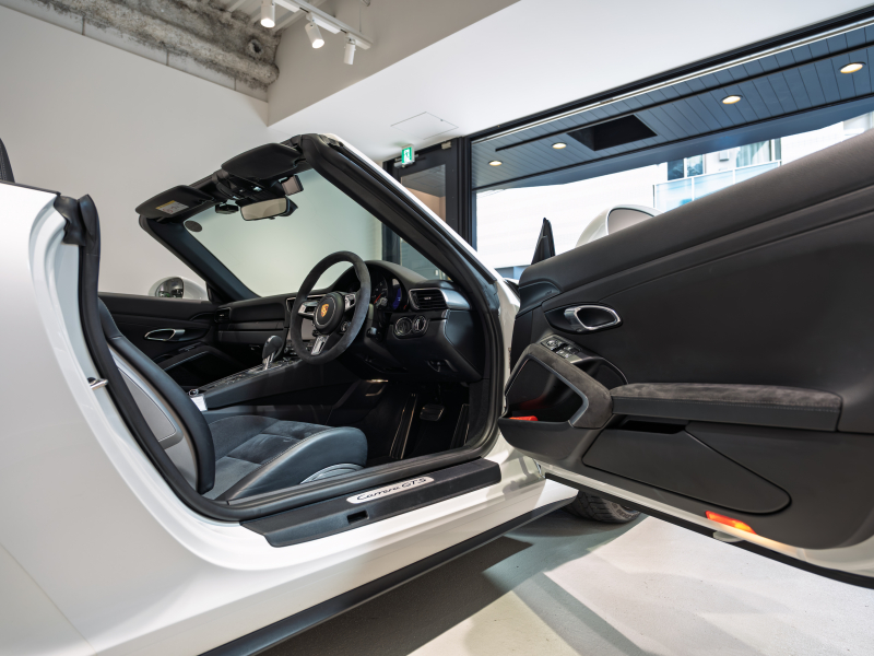 ポルシェ 911(Type991.2) ｶﾚﾗGTS ｶﾌﾞﾘｵﾚ ｽﾎﾟｰﾂｸﾛﾉPKG　正規D車 MY18 4wayｽﾎﾟｰﾂｼｰﾄ ｼｰﾄﾋｰﾀｰ PCMﾅﾋﾞ CarPlay Bｶﾒﾗ ｽﾎﾟｰﾂｴｸﾞｿﾞｰｽﾄ ﾊﾟﾜｽﾃﾌﾟﾗｽ 20AW