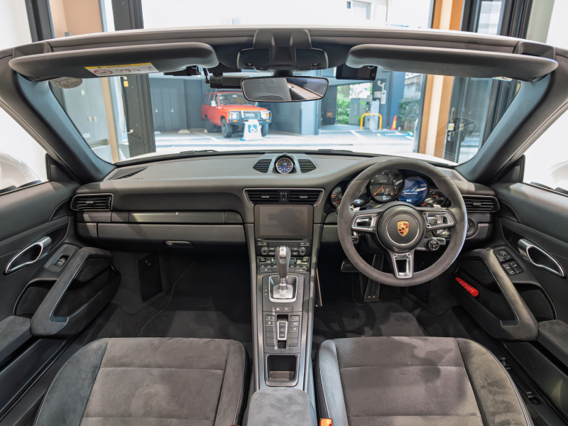 ポルシェ 911(Type991.2) ｶﾚﾗGTS ｶﾌﾞﾘｵﾚ ｽﾎﾟｰﾂｸﾛﾉPKG　正規D車 MY18 4wayｽﾎﾟｰﾂｼｰﾄ ｼｰﾄﾋｰﾀｰ PCMﾅﾋﾞ CarPlay Bｶﾒﾗ ｽﾎﾟｰﾂｴｸﾞｿﾞｰｽﾄ ﾊﾟﾜｽﾃﾌﾟﾗｽ 20AW