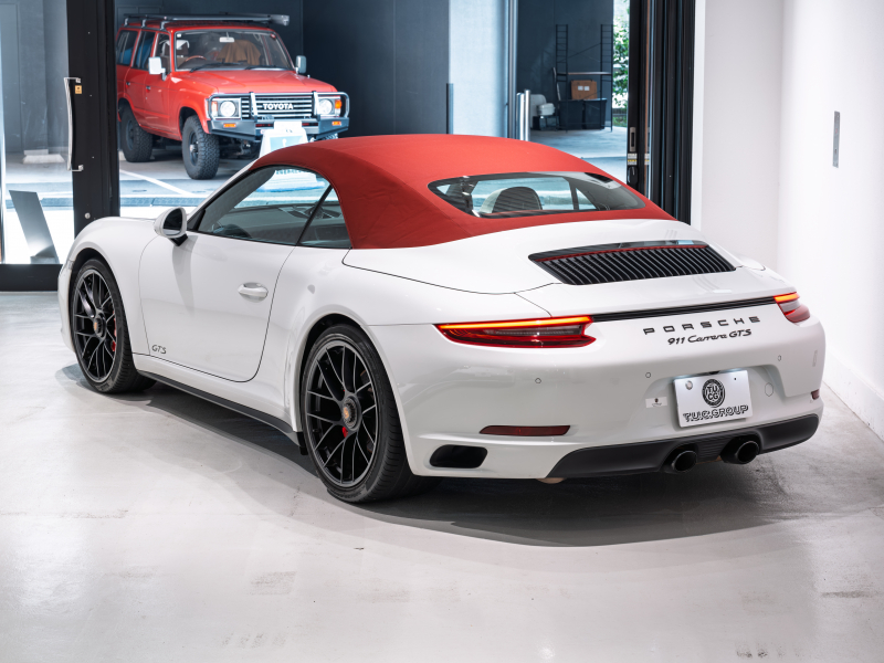 ポルシェ 911(Type991.2) ｶﾚﾗGTS ｶﾌﾞﾘｵﾚ ｽﾎﾟｰﾂｸﾛﾉPKG　正規D車 MY18 4wayｽﾎﾟｰﾂｼｰﾄ ｼｰﾄﾋｰﾀｰ PCMﾅﾋﾞ CarPlay Bｶﾒﾗ ｽﾎﾟｰﾂｴｸﾞｿﾞｰｽﾄ ﾊﾟﾜｽﾃﾌﾟﾗｽ 20AW