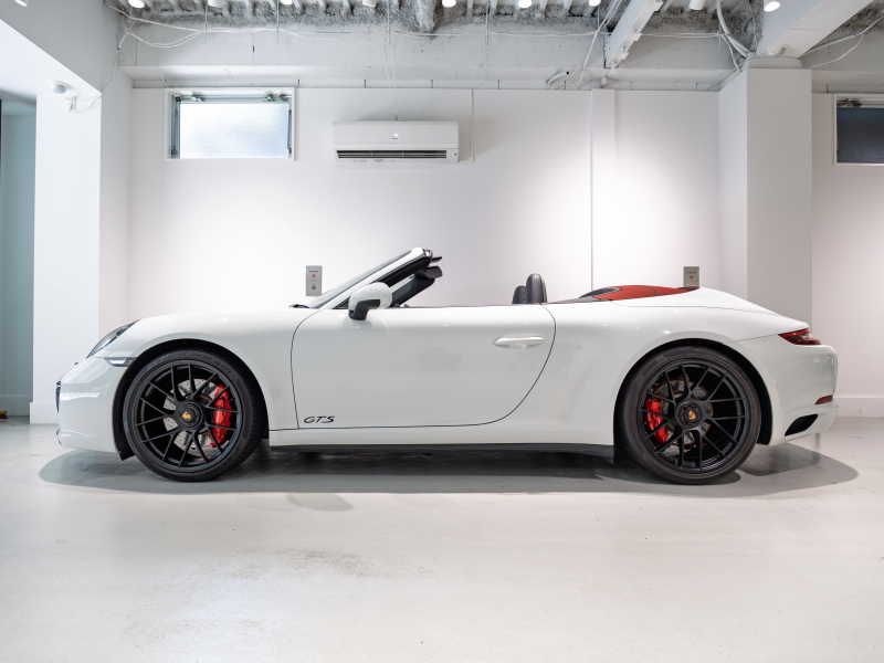 ポルシェ 911(Type991.2) ｶﾚﾗGTS ｶﾌﾞﾘｵﾚ ｽﾎﾟｰﾂｸﾛﾉPKG　正規D車 MY18 4wayｽﾎﾟｰﾂｼｰﾄ ｼｰﾄﾋｰﾀｰ PCMﾅﾋﾞ CarPlay Bｶﾒﾗ ｽﾎﾟｰﾂｴｸﾞｿﾞｰｽﾄ ﾊﾟﾜｽﾃﾌﾟﾗｽ 20AW