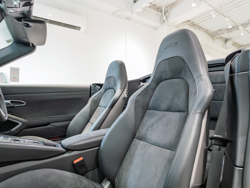 ポルシェ 911(Type991.2) ｶﾚﾗGTS ｶﾌﾞﾘｵﾚ ｽﾎﾟｰﾂｸﾛﾉPKG　正規D車 MY18 4wayｽﾎﾟｰﾂｼｰﾄ ｼｰﾄﾋｰﾀｰ PCMﾅﾋﾞ CarPlay Bｶﾒﾗ ｽﾎﾟｰﾂｴｸﾞｿﾞｰｽﾄ ﾊﾟﾜｽﾃﾌﾟﾗｽ 20AW