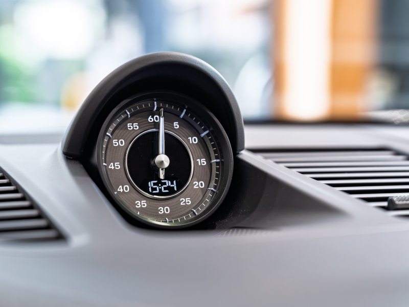 ポルシェ 911(Type992) ﾀｰﾎﾞ PDK ｽﾎﾟｰﾂｸﾛﾉPKG　正規D車 1ｵｰﾅｰ 黒革18way 電動ｶﾞﾗｽｻﾝﾙｰﾌ ﾋｰﾀｰ&ﾍﾞﾝﾁﾚｰｼｮﾝ PCMﾅﾋﾞ CarPlay BOSE ｽﾎﾟｰﾂｴｸﾞｿﾞｰｽﾄ ﾀｰﾎﾞSﾃﾞｻﾞｲﾝ20&21AW　新車保証継承可