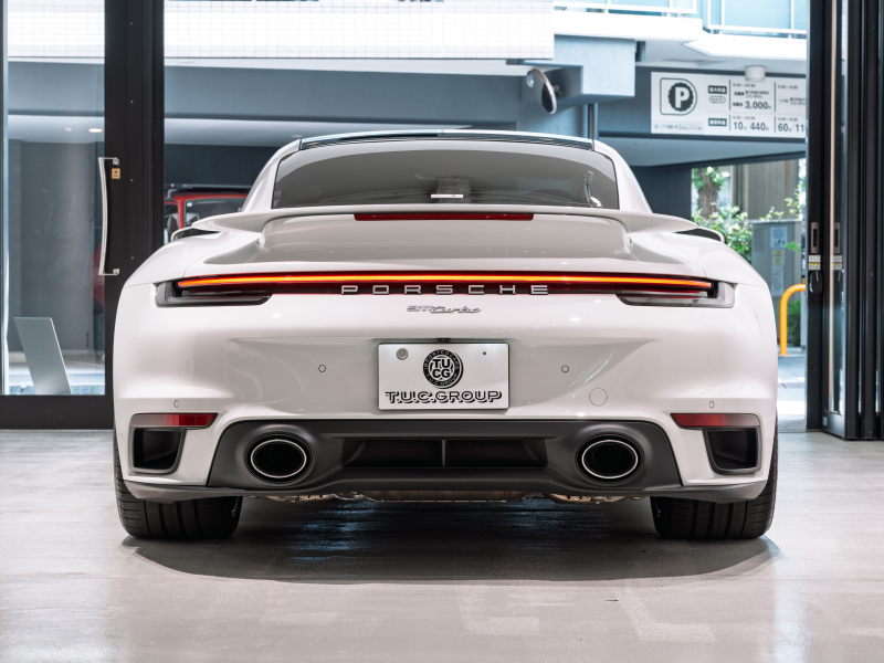 ポルシェ 911(Type992) ﾀｰﾎﾞ PDK ｽﾎﾟｰﾂｸﾛﾉPKG　正規D車 1ｵｰﾅｰ 黒革18way 電動ｶﾞﾗｽｻﾝﾙｰﾌ ﾋｰﾀｰ&ﾍﾞﾝﾁﾚｰｼｮﾝ PCMﾅﾋﾞ CarPlay BOSE ｽﾎﾟｰﾂｴｸﾞｿﾞｰｽﾄ ﾀｰﾎﾞSﾃﾞｻﾞｲﾝ20&21AW　新車保証継承可