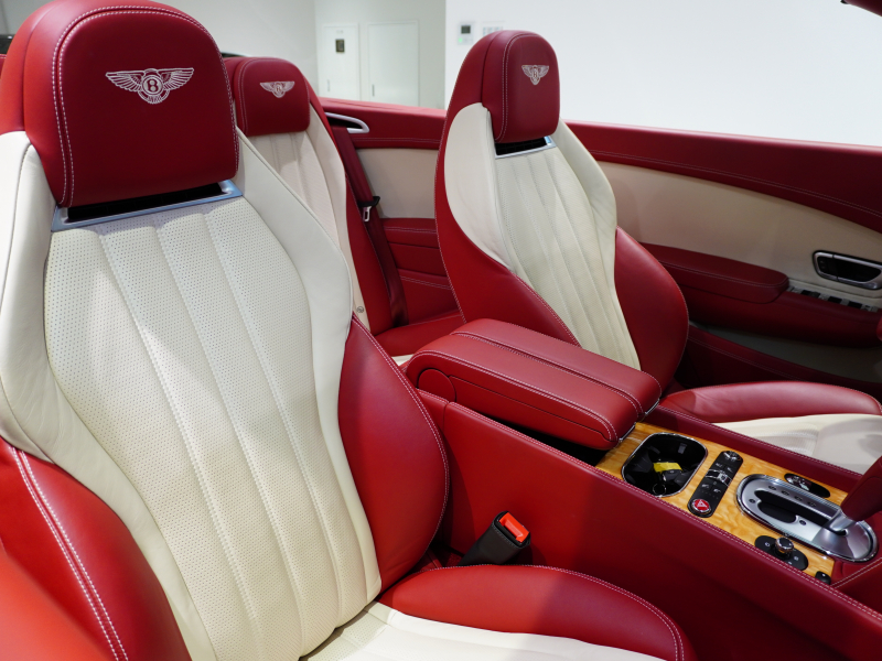 ベントレー コンチネンタルGTコンバーチブル W12 6.0　正規D車 ｷｰﾚｽｺﾞｰ Hotspur×Linenｲﾝﾃﾘｱ Claretｿﾌﾄﾄｯﾌﾟ 純正ﾅﾋﾞTV ﾍﾞﾝﾁﾚｰﾃｯﾄﾞFｼｰﾄ ｺﾝﾄﾗｽﾄｽﾃｯﾁ HF22ｲﾝﾁAW MANSORYﾄﾗﾝｸｽﾎﾟｲﾗｰ iiDﾛﾜﾘﾝｸﾞｷｯﾄ