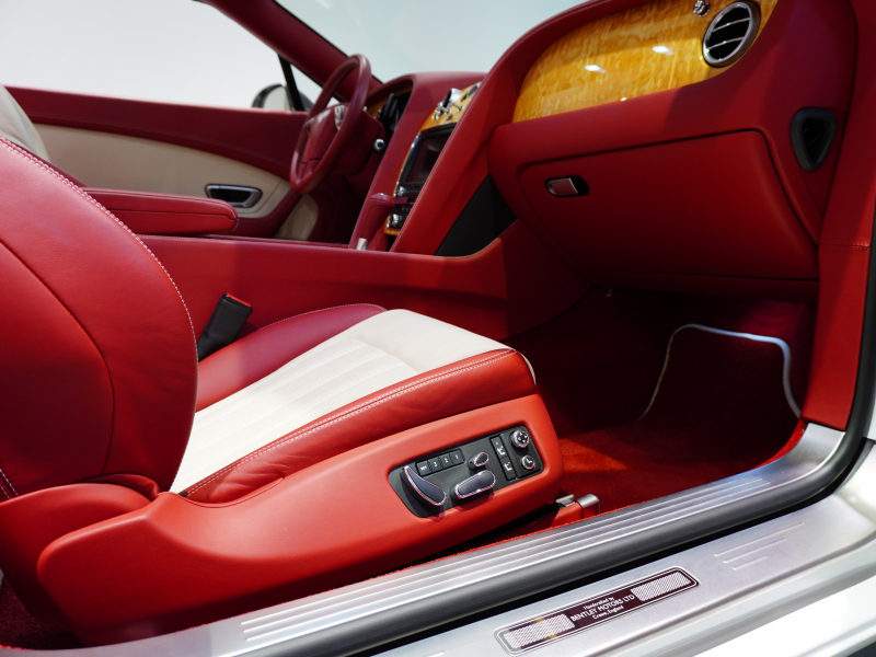 ベントレー コンチネンタルGTコンバーチブル W12 6.0　正規D車 ｷｰﾚｽｺﾞｰ Hotspur×Linenｲﾝﾃﾘｱ Claretｿﾌﾄﾄｯﾌﾟ 純正ﾅﾋﾞTV ﾍﾞﾝﾁﾚｰﾃｯﾄﾞFｼｰﾄ ｺﾝﾄﾗｽﾄｽﾃｯﾁ HF22ｲﾝﾁAW MANSORYﾄﾗﾝｸｽﾎﾟｲﾗｰ iiDﾛﾜﾘﾝｸﾞｷｯﾄ
