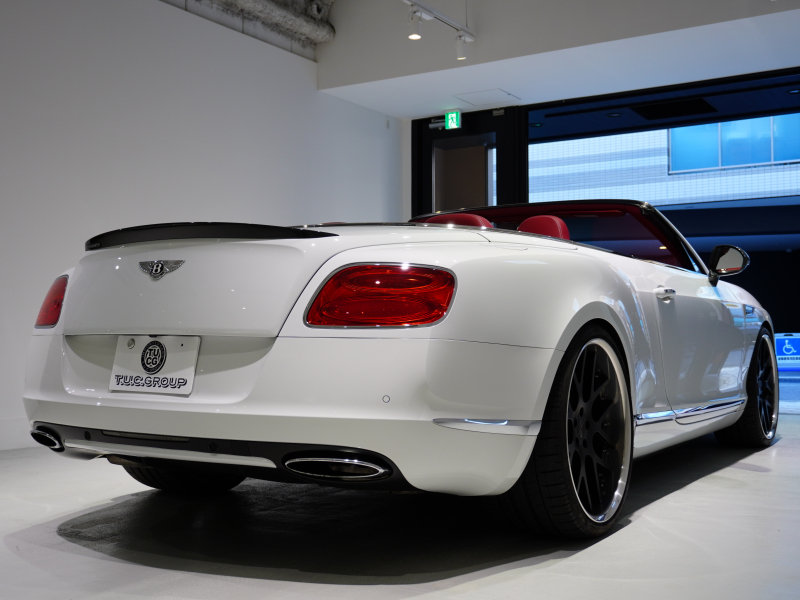 ベントレー コンチネンタルGTコンバーチブル W12 6.0　正規D車 ｷｰﾚｽｺﾞｰ Hotspur×Linenｲﾝﾃﾘｱ Claretｿﾌﾄﾄｯﾌﾟ 純正ﾅﾋﾞTV ﾍﾞﾝﾁﾚｰﾃｯﾄﾞFｼｰﾄ ｺﾝﾄﾗｽﾄｽﾃｯﾁ HF22ｲﾝﾁAW MANSORYﾄﾗﾝｸｽﾎﾟｲﾗｰ iiDﾛﾜﾘﾝｸﾞｷｯﾄ