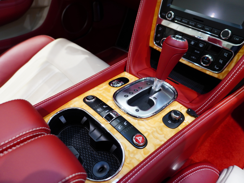 ベントレー コンチネンタルGTコンバーチブル W12 6.0　正規D車 ｷｰﾚｽｺﾞｰ Hotspur×Linenｲﾝﾃﾘｱ Claretｿﾌﾄﾄｯﾌﾟ 純正ﾅﾋﾞTV ﾍﾞﾝﾁﾚｰﾃｯﾄﾞFｼｰﾄ ｺﾝﾄﾗｽﾄｽﾃｯﾁ HF22ｲﾝﾁAW MANSORYﾄﾗﾝｸｽﾎﾟｲﾗｰ iiDﾛﾜﾘﾝｸﾞｷｯﾄ