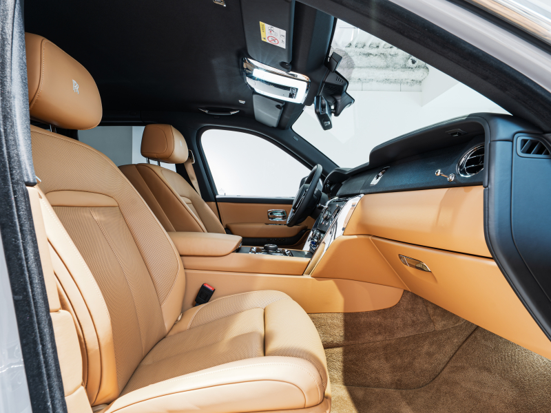 ロールスロイス カリナン Cullinan LHD　正規D車 1ｵｰﾅｰ Tempest Grey ﾀﾝﾚｻﾞｰ ﾌﾙ電動ｼｰﾄ ｼｰﾄﾋｰﾀｰ&ﾍﾞﾝﾁﾚｰﾀｰ 純正ﾅﾋﾞTV CarPlay ｼﾝｸﾞﾙｺｰﾁﾗｲﾝMandarin ｵｰﾌﾟﾝﾎﾟｱﾌﾞﾗｯｸｳｯﾄﾞ ﾌﾙﾎﾟﾘｯｼｭ22AW