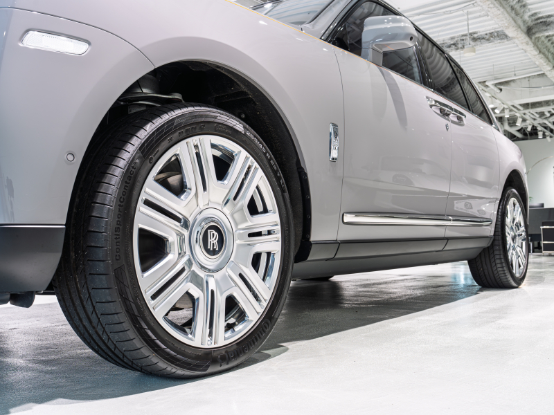 ロールスロイス カリナン Cullinan LHD　正規D車 1ｵｰﾅｰ Tempest Grey ﾀﾝﾚｻﾞｰ ﾌﾙ電動ｼｰﾄ ｼｰﾄﾋｰﾀｰ&ﾍﾞﾝﾁﾚｰﾀｰ 純正ﾅﾋﾞTV CarPlay ｼﾝｸﾞﾙｺｰﾁﾗｲﾝMandarin ｵｰﾌﾟﾝﾎﾟｱﾌﾞﾗｯｸｳｯﾄﾞ ﾌﾙﾎﾟﾘｯｼｭ22AW