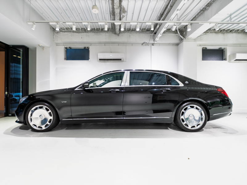 メルセデスマイバッハ Sクラス S650 ファーストクラスPKG 正規D車 後期モデル 4人乗り 黒革 パノラマSR 純正ナビTV CarPlay Burmester リアエンターテインメント 専用20AW