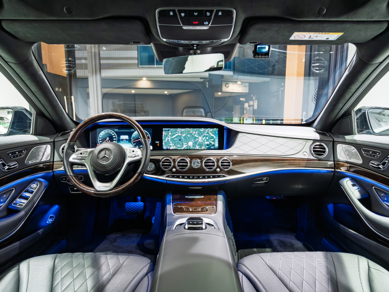 メルセデスマイバッハ Sクラス S650 ファーストクラスPKG 正規D車 後期モデル 4人乗り 黒革 パノラマSR 純正ナビTV CarPlay Burmester リアエンターテインメント 専用20AW