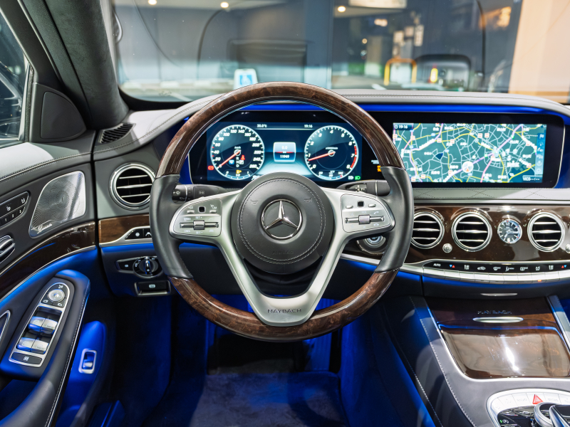 メルセデスマイバッハ Sクラス S650 ファーストクラスPKG 正規D車 後期モデル 4人乗り 黒革 パノラマSR 純正ナビTV CarPlay Burmester リアエンターテインメント 専用20AW