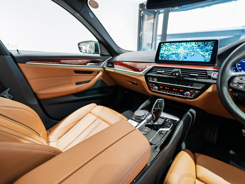 アルピナ D5 D5 S ﾘﾑｼﾞﾝ　正規D車 1ｵｰﾅｰ 後期ﾓﾃﾞﾙ ｺﾝﾌｫA ﾄﾞﾗｲﾋﾞﾝｸﾞｱｼｽﾄﾌﾟﾛ  茶革 ｻﾝﾙｰﾌ 純正ﾅﾋﾞTV harman/kardon ｸﾗｼｯｸ20AW