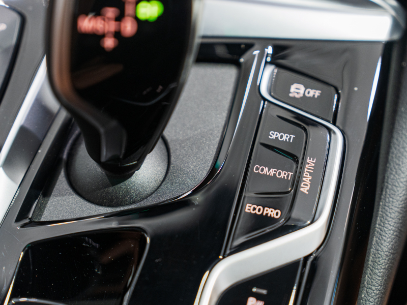 アルピナ D5 D5 S ﾘﾑｼﾞﾝ　正規D車 1ｵｰﾅｰ 後期ﾓﾃﾞﾙ ｺﾝﾌｫA ﾄﾞﾗｲﾋﾞﾝｸﾞｱｼｽﾄﾌﾟﾛ  茶革 ｻﾝﾙｰﾌ 純正ﾅﾋﾞTV harman/kardon ｸﾗｼｯｸ20AW