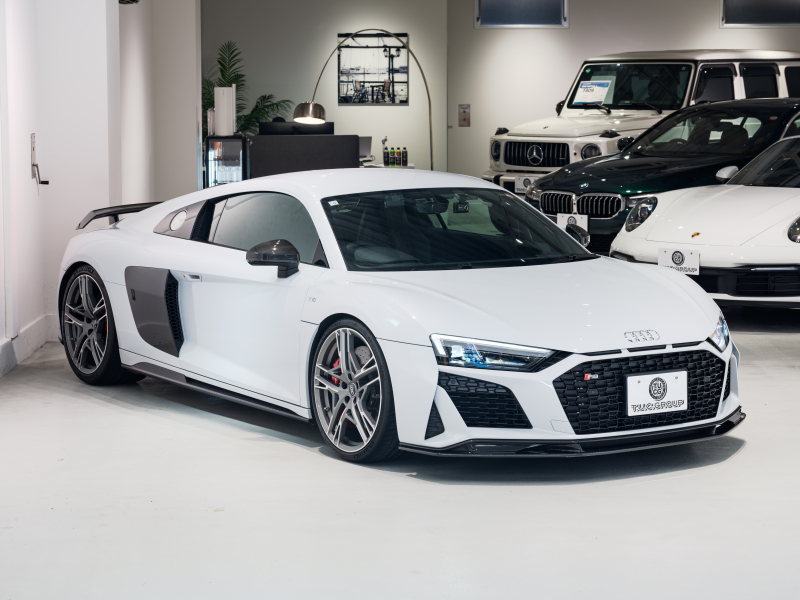 アウディ R8 V10 ﾊﾟﾌｫｰﾏﾝｽ 5.2 FSI Quattro　正規D車 2020年ﾓﾃﾞﾙ ﾌｧｲﾝﾅｯﾊﾟﾚｻﾞｰ電動調整ｽﾎﾟｰﾂｼｰﾄ 純正MMIﾅﾋﾞTV Bang&Olufsen ｶｰﾎﾞﾝｾﾗﾐｯｸﾌﾞﾚｰｷ 専用20ｲﾝﾁAW KW HASｷｯﾄ