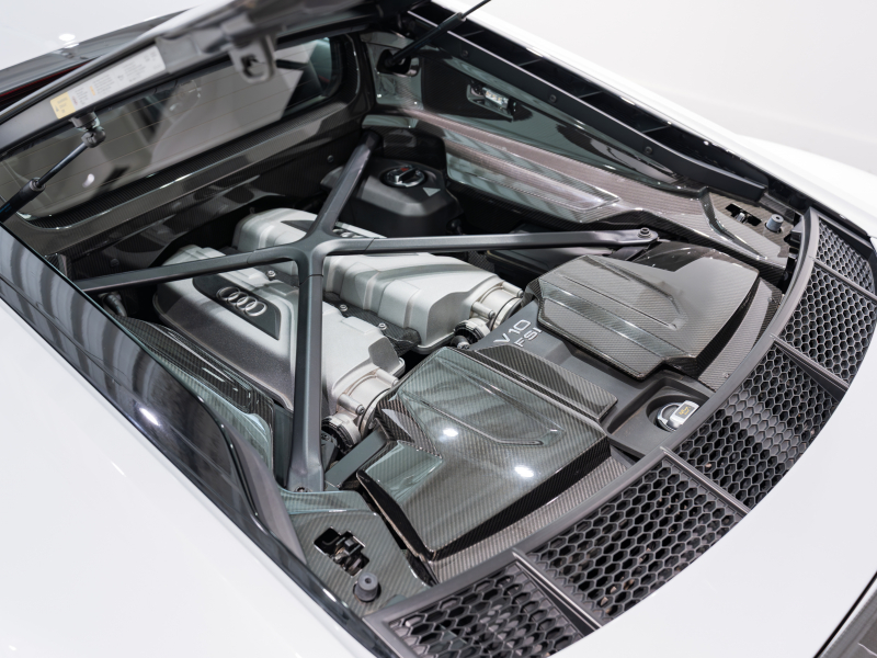 アウディ R8 V10 ﾊﾟﾌｫｰﾏﾝｽ 5.2 FSI Quattro　正規D車 2020年ﾓﾃﾞﾙ ﾌｧｲﾝﾅｯﾊﾟﾚｻﾞｰ電動調整ｽﾎﾟｰﾂｼｰﾄ 純正MMIﾅﾋﾞTV Bang&Olufsen ｶｰﾎﾞﾝｾﾗﾐｯｸﾌﾞﾚｰｷ 専用20ｲﾝﾁAW KW HASｷｯﾄ