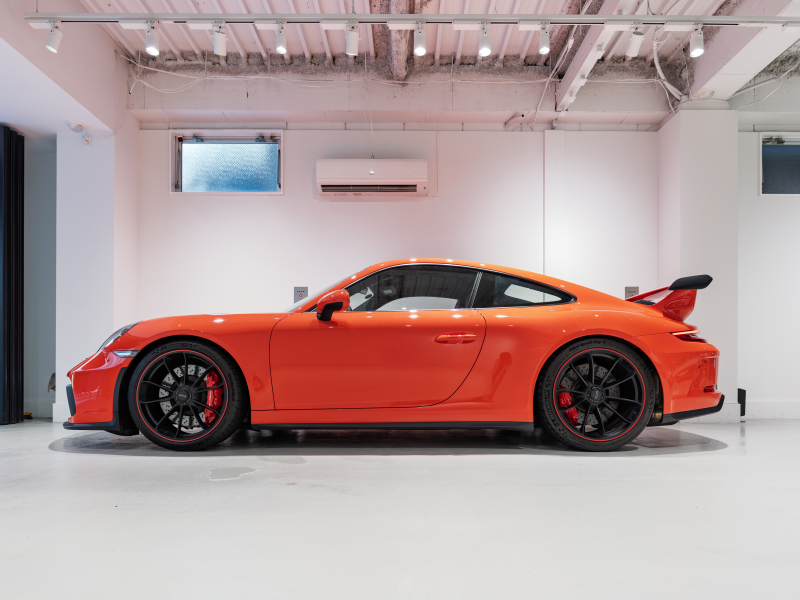 ポルシェ 911(Type991.2) GT3 スポーツクロノPKG 正規D車 フロントリフト 4wayスポーツシート 純正PCMナビ リアビューカメラ CarPlay PDLSヘッドライト 専用20AW OPカラー