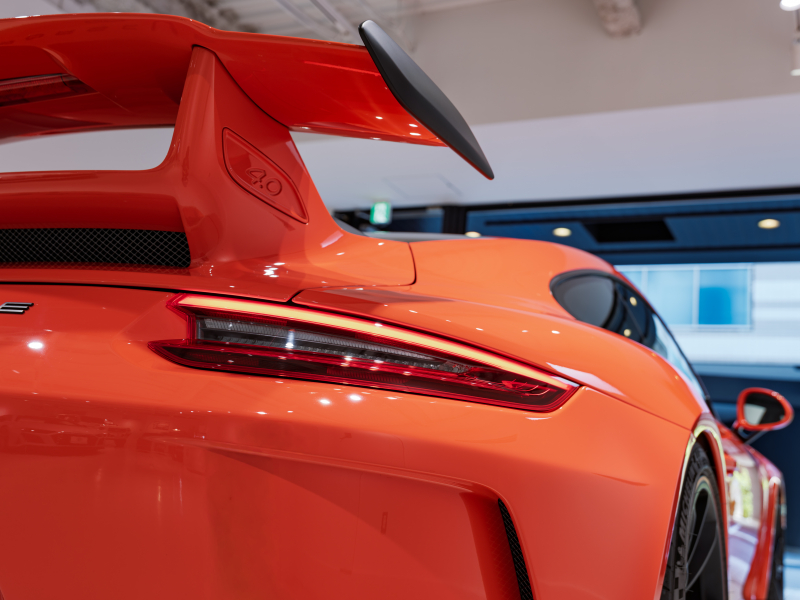 ポルシェ 911(Type991.2) GT3 スポーツクロノPKG 正規D車 フロントリフト 4wayスポーツシート 純正PCMナビ リアビューカメラ CarPlay PDLSヘッドライト 専用20AW OPカラー